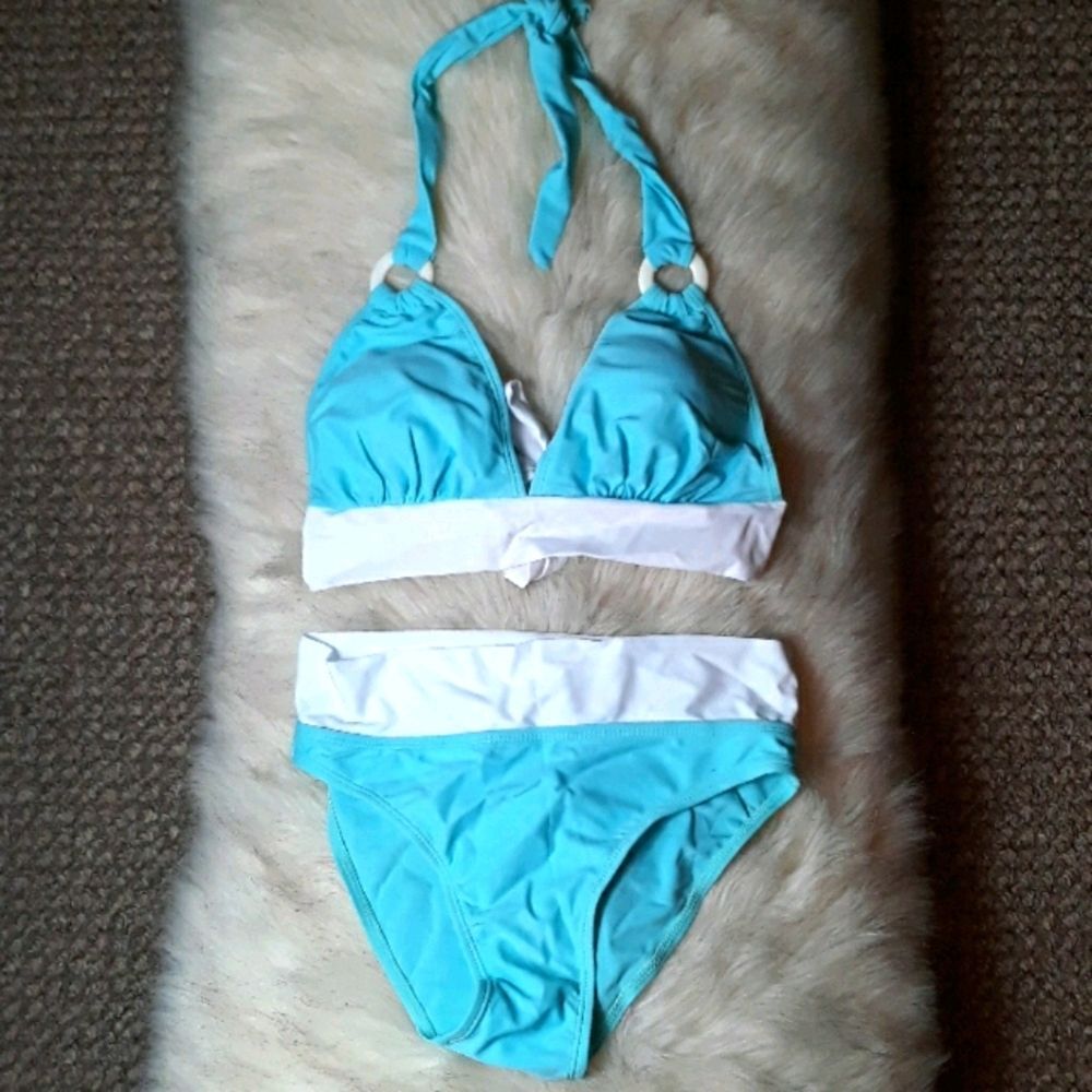 NWOT 2 piece bathing suit sz small